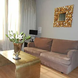 https://grandom-suites.catalonia-hotels.com